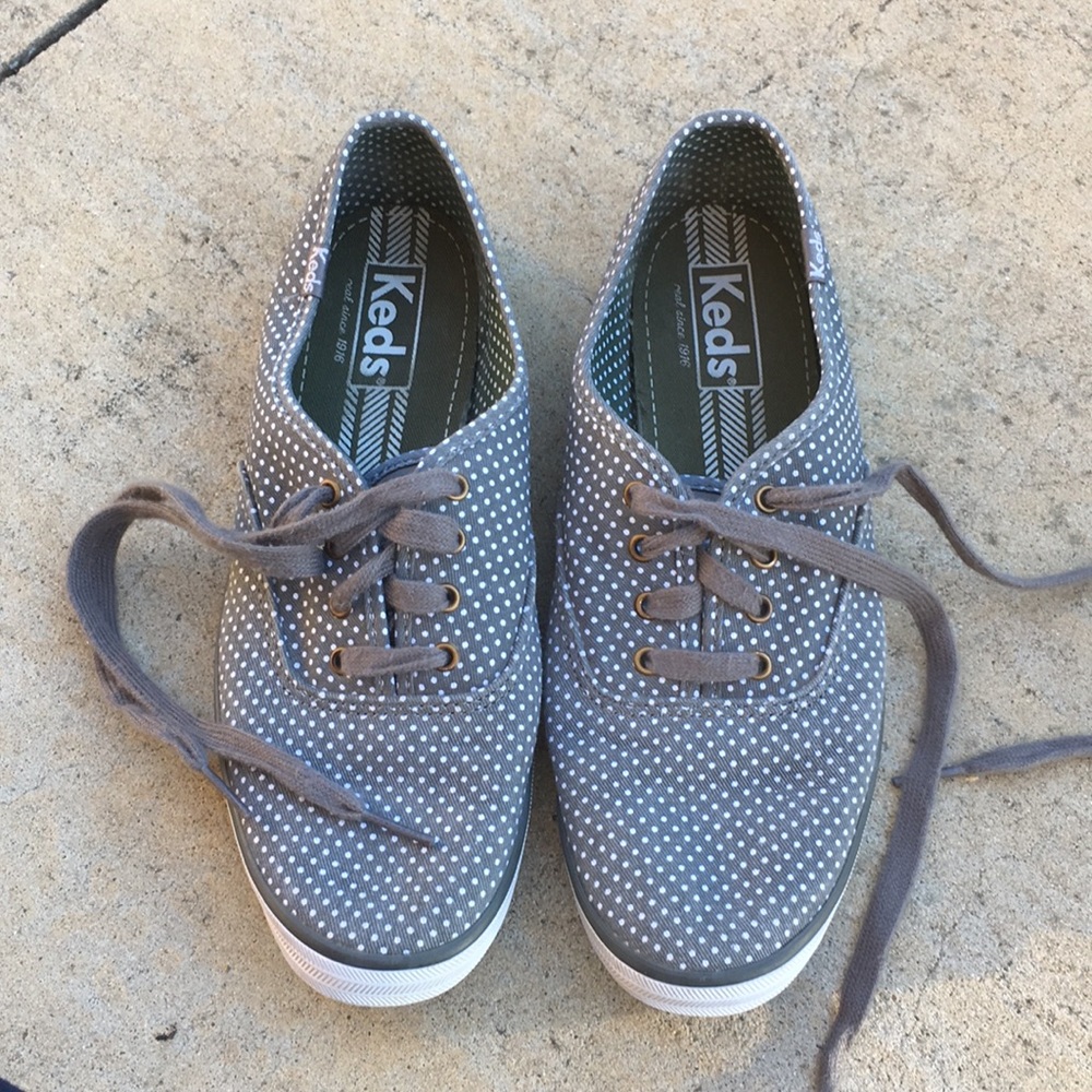 Size 7 Keds